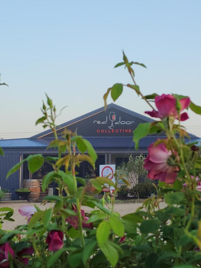 פוקולבין Red Door Collective - Rdc Vineyard Estate, Luxury Adult Only Stay מראה חיצוני תמונה