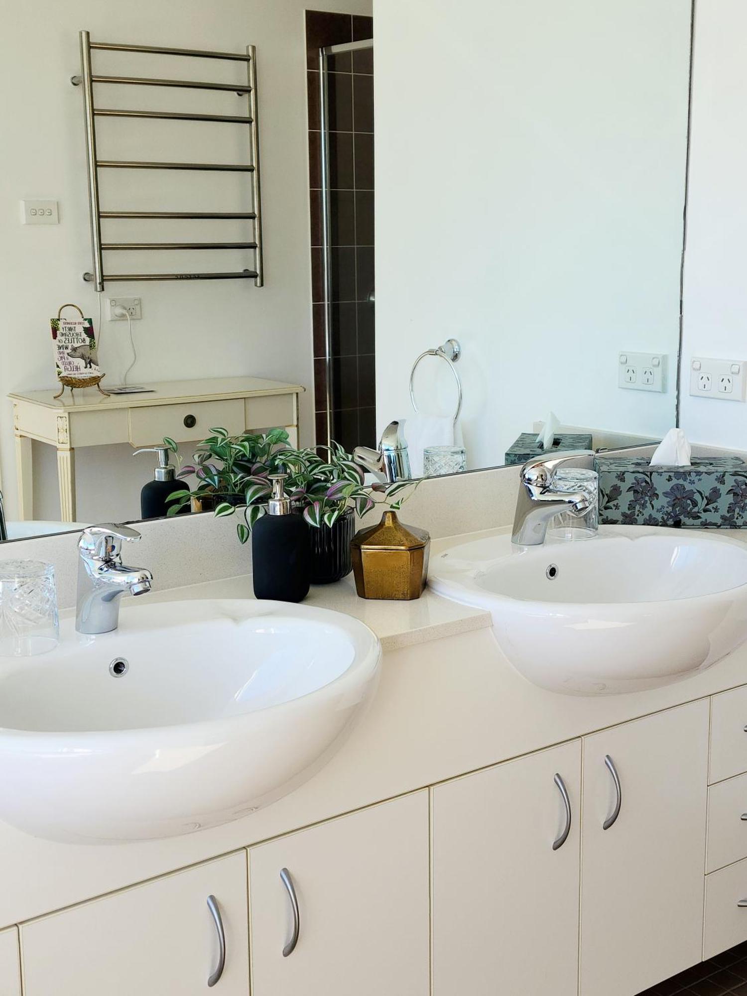 פוקולבין Red Door Collective - Rdc Vineyard Estate, Luxury Adult Only Stay מראה חיצוני תמונה